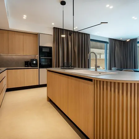 Brela-rogac 1 וילה *