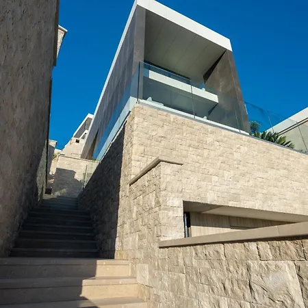 Brela-rogac 1 * באסקה וודה