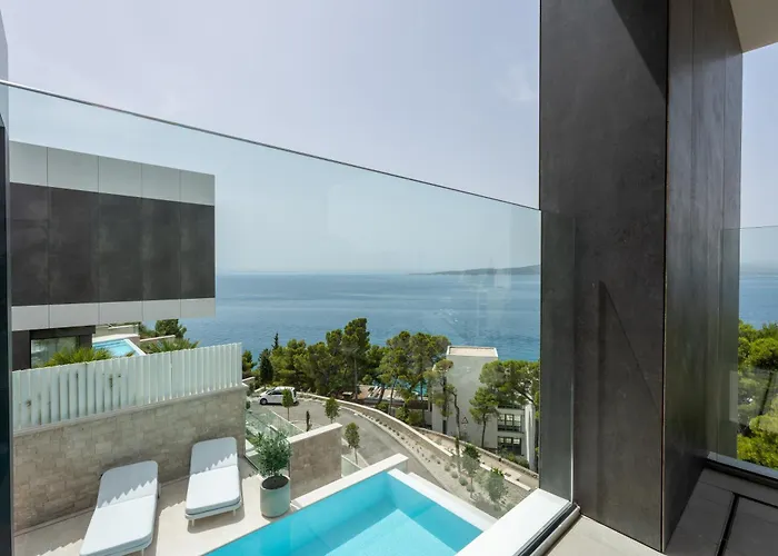 Villa Brela-rogac 1 *